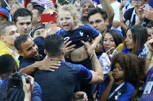 上缩小了与 上缩小了与